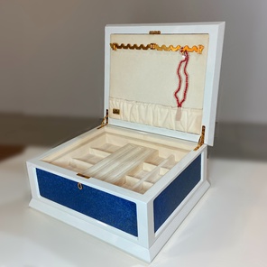 Шкатулка лазуритовая