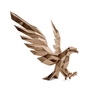 Полигональная скульптура «Орел»