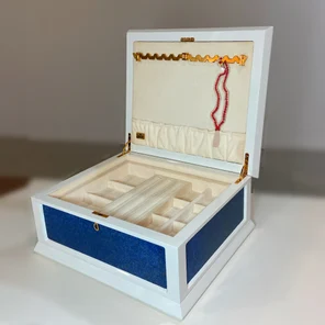 Шкатулка лазуритовая