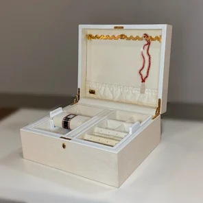 Шкатулка из клёна