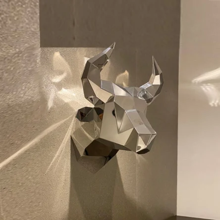 Полигональная скульптура «Голова быка»