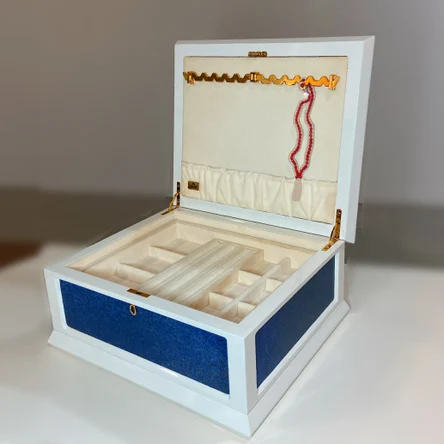 Шкатулка лазуритовая